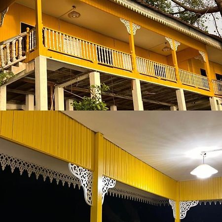 Kayangan Crystal Chalet Kampung Kuala Besut Exterior photo